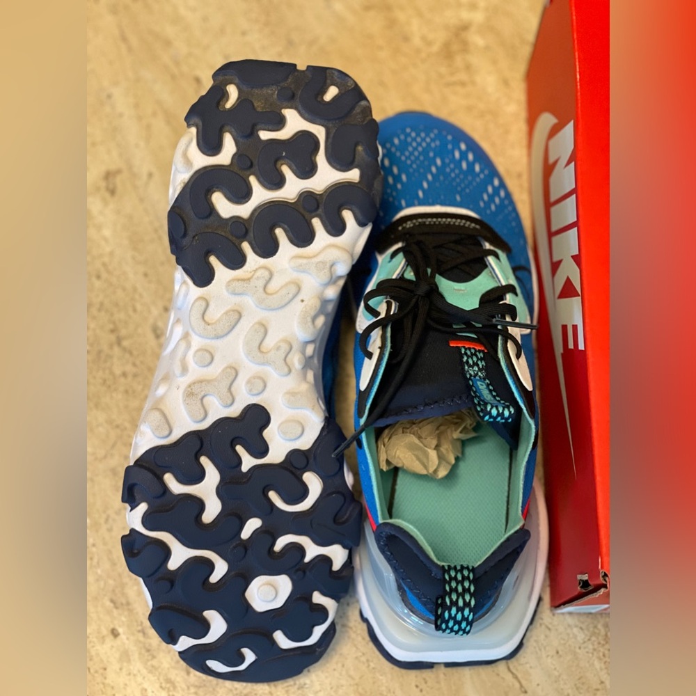 Women’s tennis shoes - Picture 7 of 8
